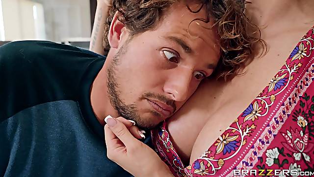 Dirty mom Joslyn James fucks her daughter's ex-boyfriend