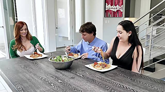 Man offers step mommy the fuck she much needed