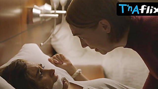 Vahina Giocante Sexy Scene in Laurels