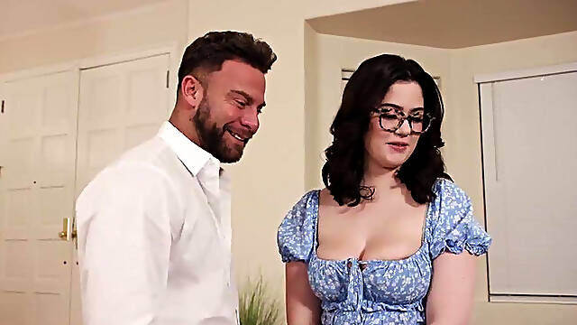Ellie Nova - Hubbys Risky Rendezvous