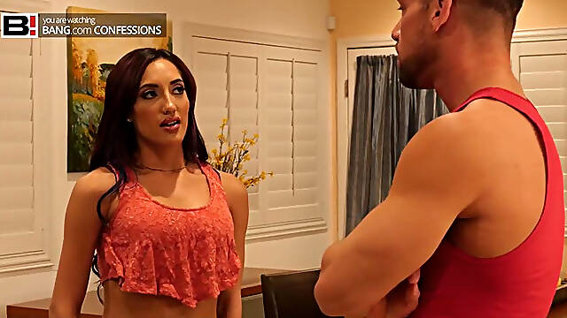 Chloe Amour Sucks off Step-daddy