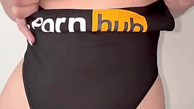Her Bouncing Ass And Boobs Will Make You Cum Fast ?