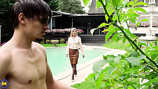 Busty nude wife fucks the pool boy and lets him come inside her