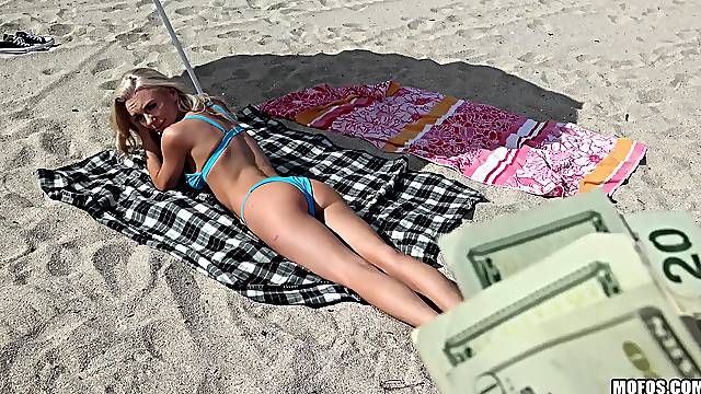 Nude outdoor porn for cash with a skinny MILF