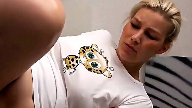 Deutsche behaarte MILF Analfick