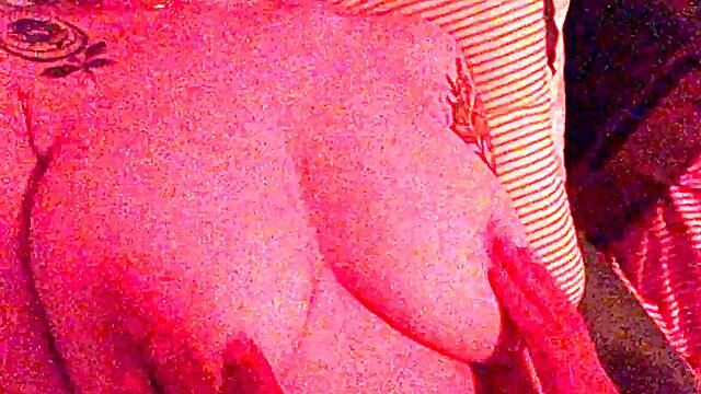 Amateur tennis player exposes her big boobs