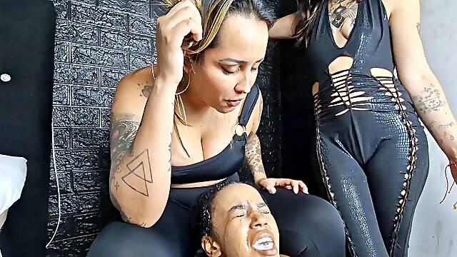 FETISH FACTORY SPITTING AND FARTING - Spitting On The Idiot
