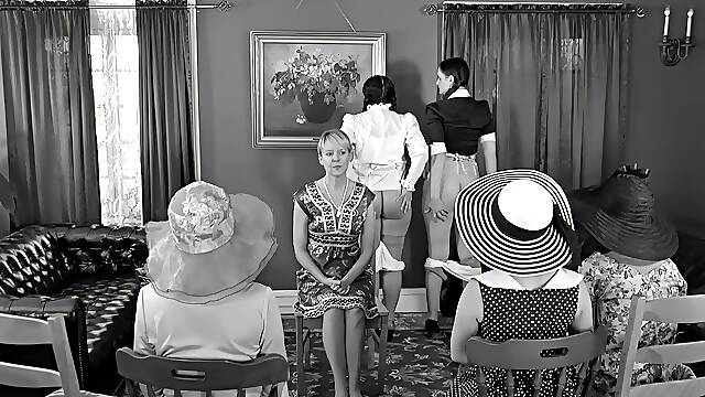 Amateur blonde do anal sex