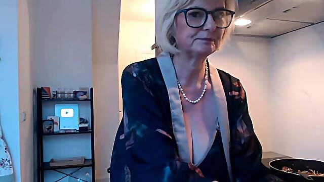 Gorgeous Mature Blonde Solo Masturbation