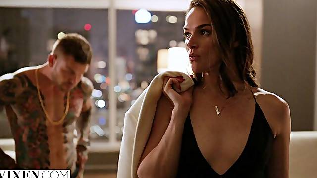 Cute-looking chick with long legs Tori Black rammed in the hotel