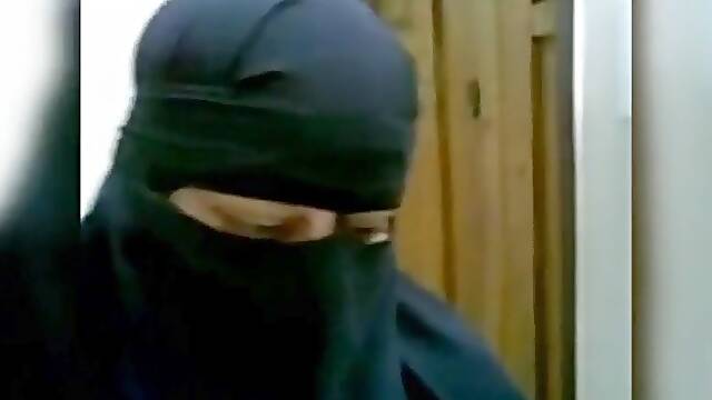 Nikni and dont tell my Arab mother-in-law 2020