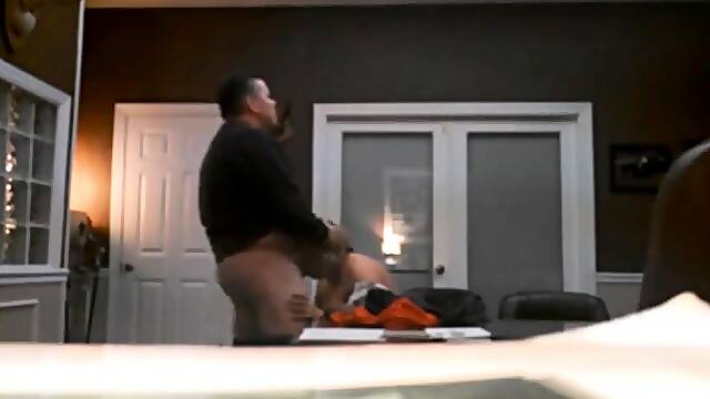 Mature wife offers her lover a nice blowjob on hidden cam