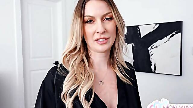 Put it Deep Inside and Cum to Breed Me, says Sydney Paige to Stepson S6:E3