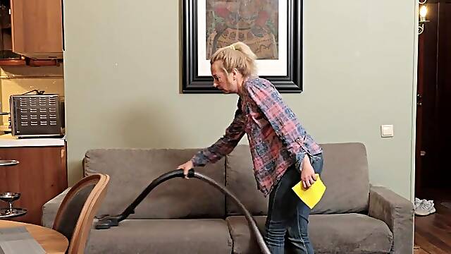 Buff dude is going to screw that blond-haired housemaid