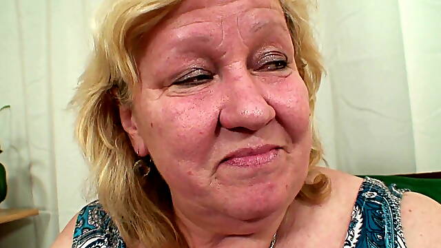 Boy fucks huge boobs stepmother-in-law