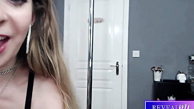 RevealMe SEXY ITALIAN MILF IN BLACK LINGERIE DOUBLE PENETRATION DILDO FANTASY
