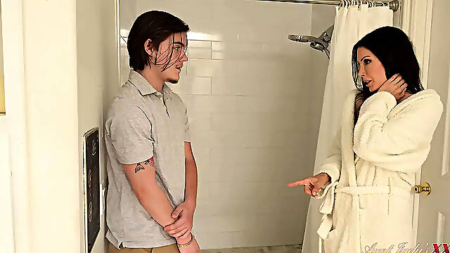Mature MILF Shay Sights catches her step-nephew watching her shower