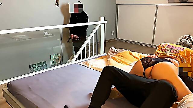 Cheating wife gets creampied twice by her lover