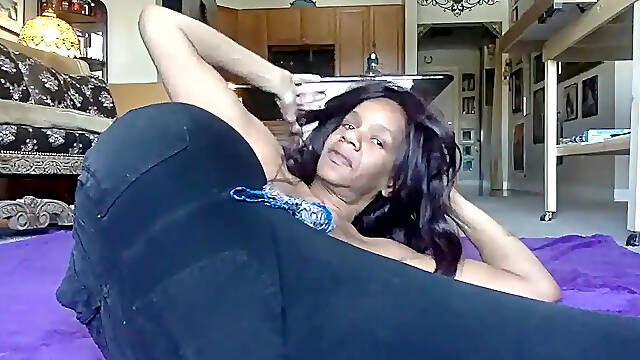 Ginger MoistHer getting loose in the living room Sexy moving body with high heel Boots Bare Belly