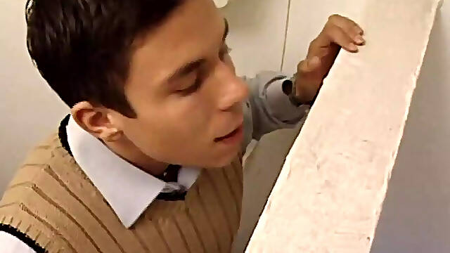 Sultry MILF gets handsjob in vintage adult episode