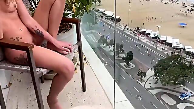 Sex Auf Dem Balkon Mit Dieser Sexy Schlampe