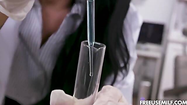 A Freeuse Science Succ - Payton Preslee And Bunny Madison