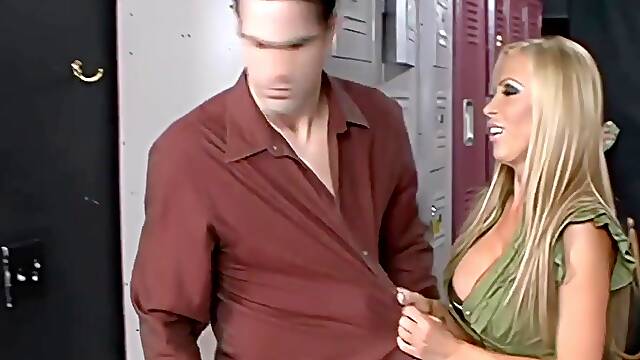 Nikki Benz - Sexy Blonde Bombshell Gets Busy In The Bathroom With Her Friends Husband