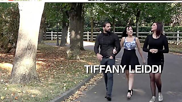 Anna Guide Touristique Anna The Tour Guide - L A, Anna Taylor And Anna Polina