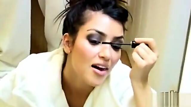 Kim.Kardashian.Superstar