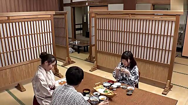 Beautiful Nakai Who Touches The Wet Oma Cousin To A Happy Boyfriend