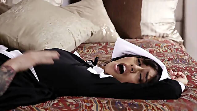 Zero Tolerance: Tattooed Stud Plunges Into Janice