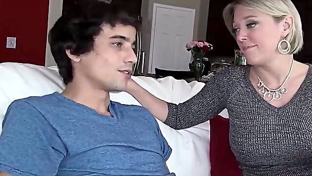 Stepson Is Leaving Home, But Stepmom Gives Her Vagina To Stay - Students