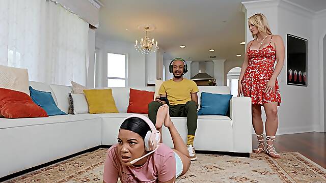 Gamer dude fucks cock hungry blonde cougar Rachael Cavalli