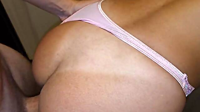 I banged a curly wife in the kitchen, large cum on her back
