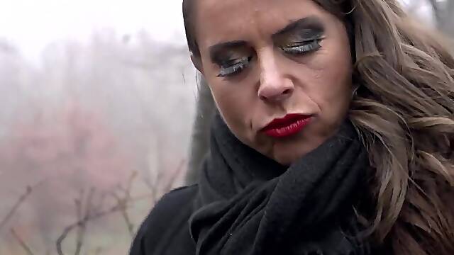 Eager Mamma banged in a Park close to Hamburg