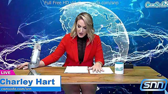 Camsoda - Hawt mother Id like to fuck masturbates and rides sybian whilst reading the news