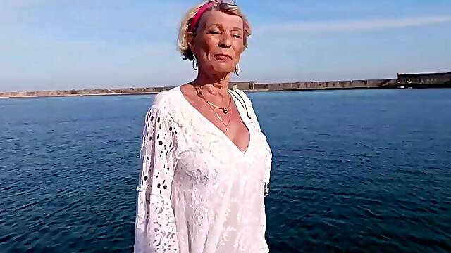 At 70, Eva takes a bite without 2 youthful guys!