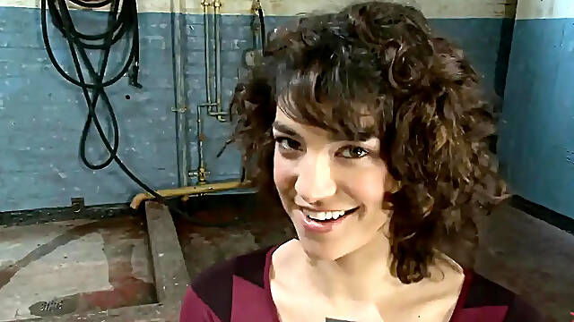 Biancas Unshaved Twat Bald Live on Electrosluts!