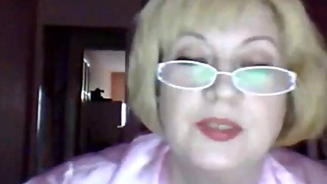 Russian 52 yo aged mama web camera (Hawt Mamma)