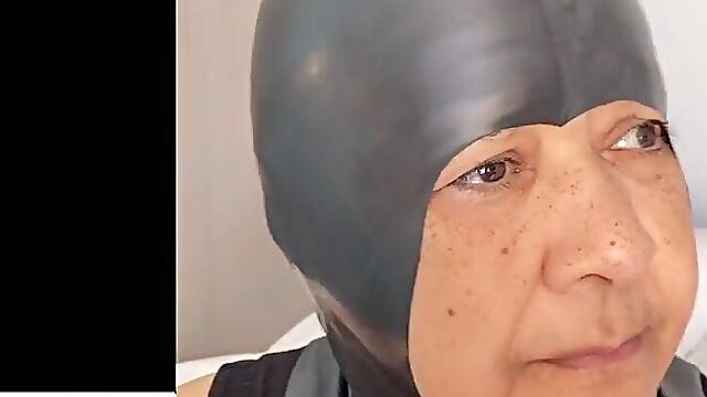 Beach Resort Oral-Sex with large Cum in Throat