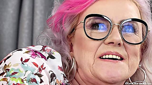 Pure Vicky - BEHIND THE SCENES - INTERVIEW UND ALLE CASTING MOVIES AUF FUNDORADO