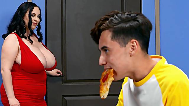 Bbw Vestitino, Ringrazia Mamma