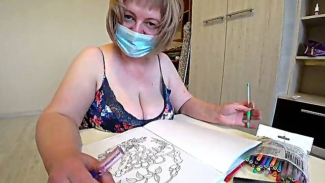 Mummy in stockings and shorts doggystyle shakes a big ass and a girlfriend fucks her to orgasm, lesbos point of view.