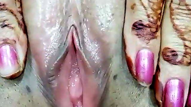 Indian newly married wife pussy played by hubby
