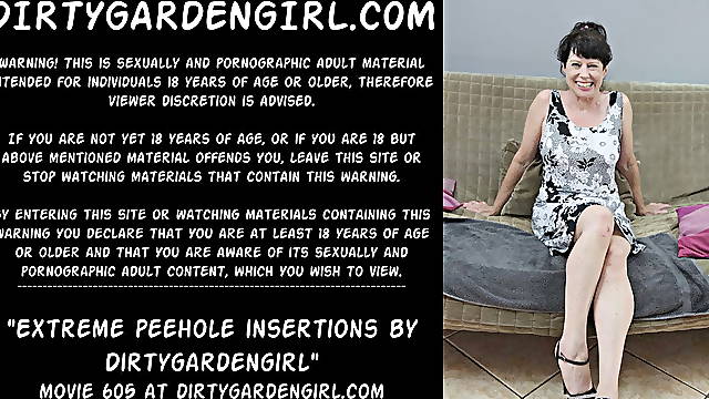 Extreme sounding peehole insertions by Dirtygardengirl