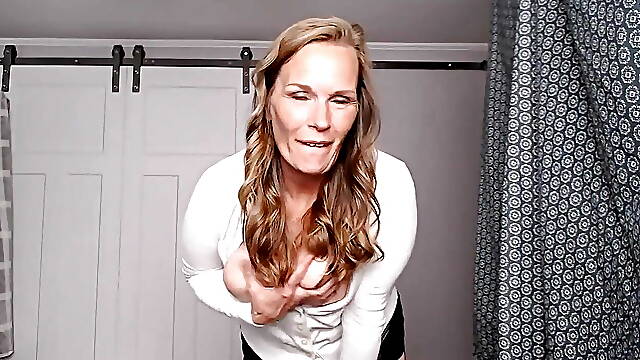 Teacher saw you wanking in class. She gives you something to jerk off to. Countdown included!