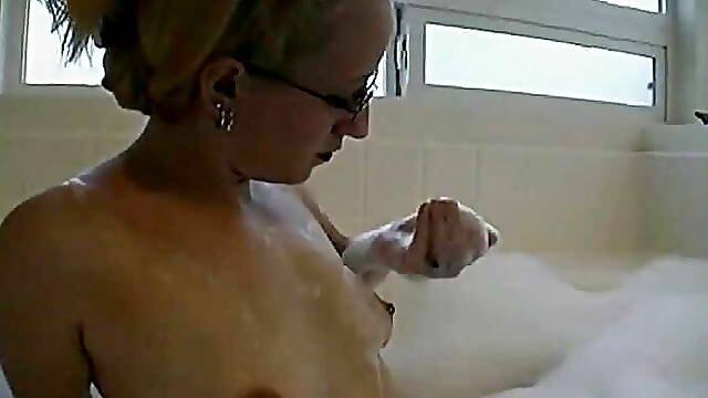 I'VE NEVER DONE THAT BEFORE 11 - AMBER LEE feat. Amber Lee - Perv Milfs n Teens