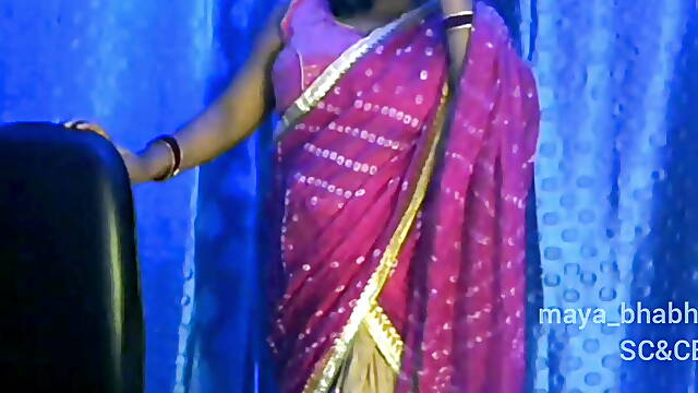 Desi sexy girl getting hot while dancing.