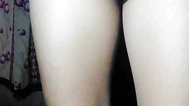 Gusto pa mag jakol ang reyna na sobrang mahilig sa hard sex