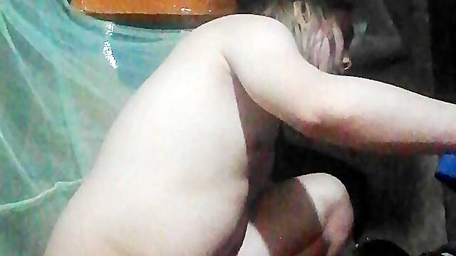 Jakol si reyna sa loob ng kanyang rent room para maging masagana ang buhay